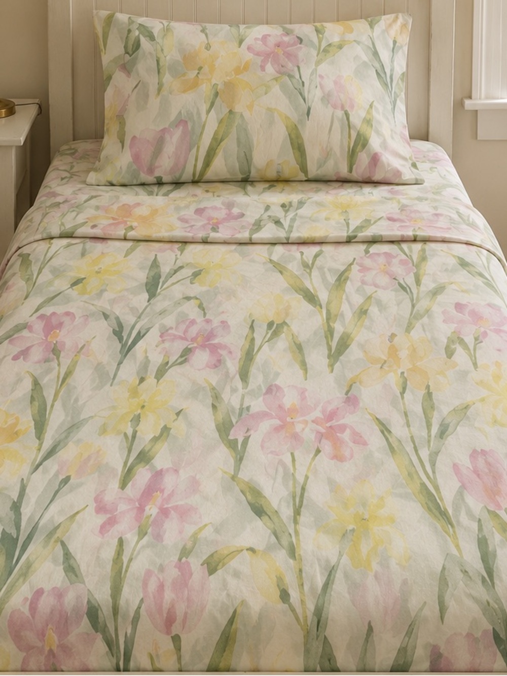 Vintage Floral Watercolor Tulip & Iris Twin Sheet Set